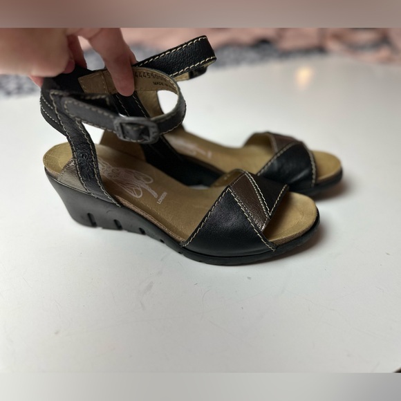 FLY London Imat Leather ColorBlock Metallic/Brown  AnkleStrap Wedge Sandal 7.5-8 - Picture 7 of 16